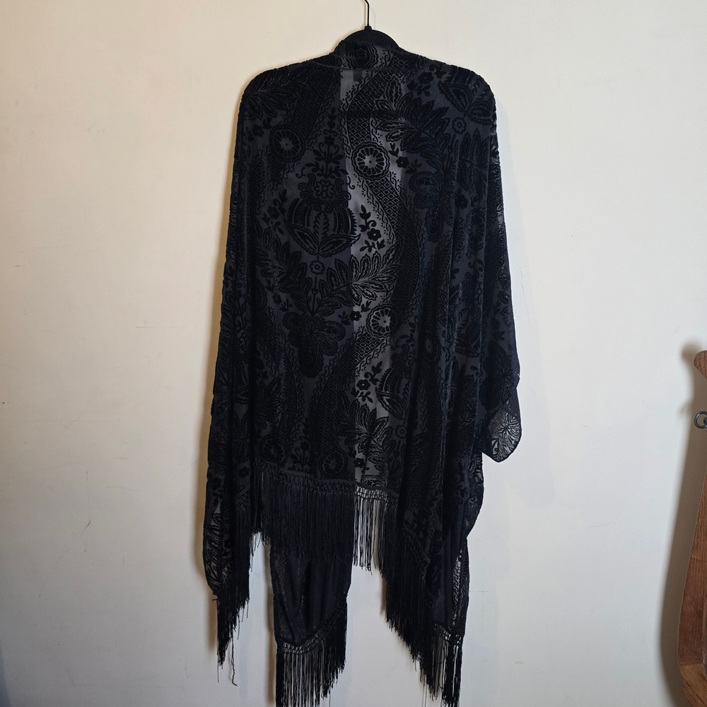 Torrid Kimono Wrap Women OS Black Burnout Velvet Fringe Witchy Floral Paisley